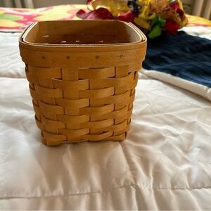 Handcrafted Longaberger Tan Woven Basket Tissue Holder